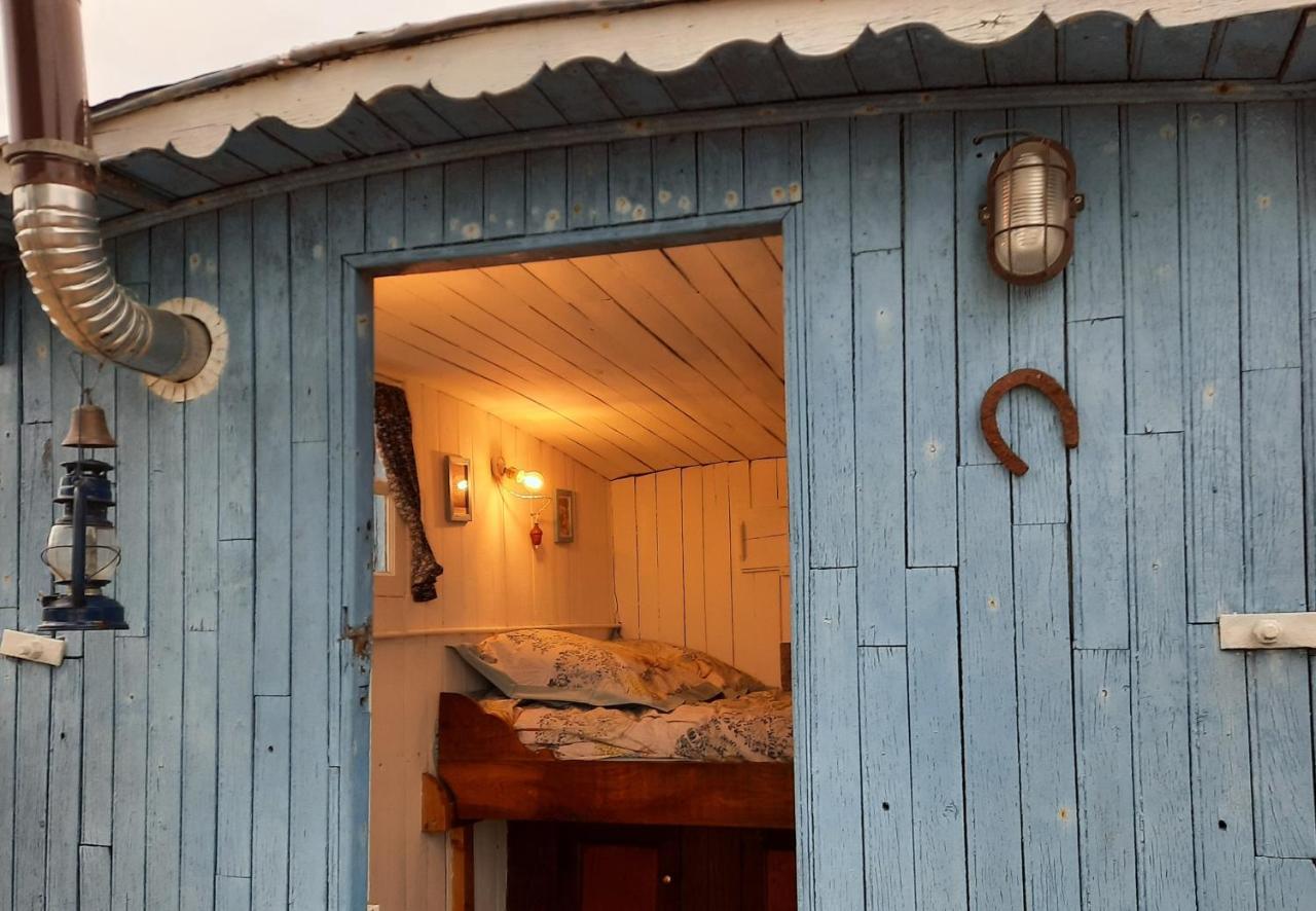 Manoir du Bois Joly - Cabanes de Berger Margon  Extérieur photo